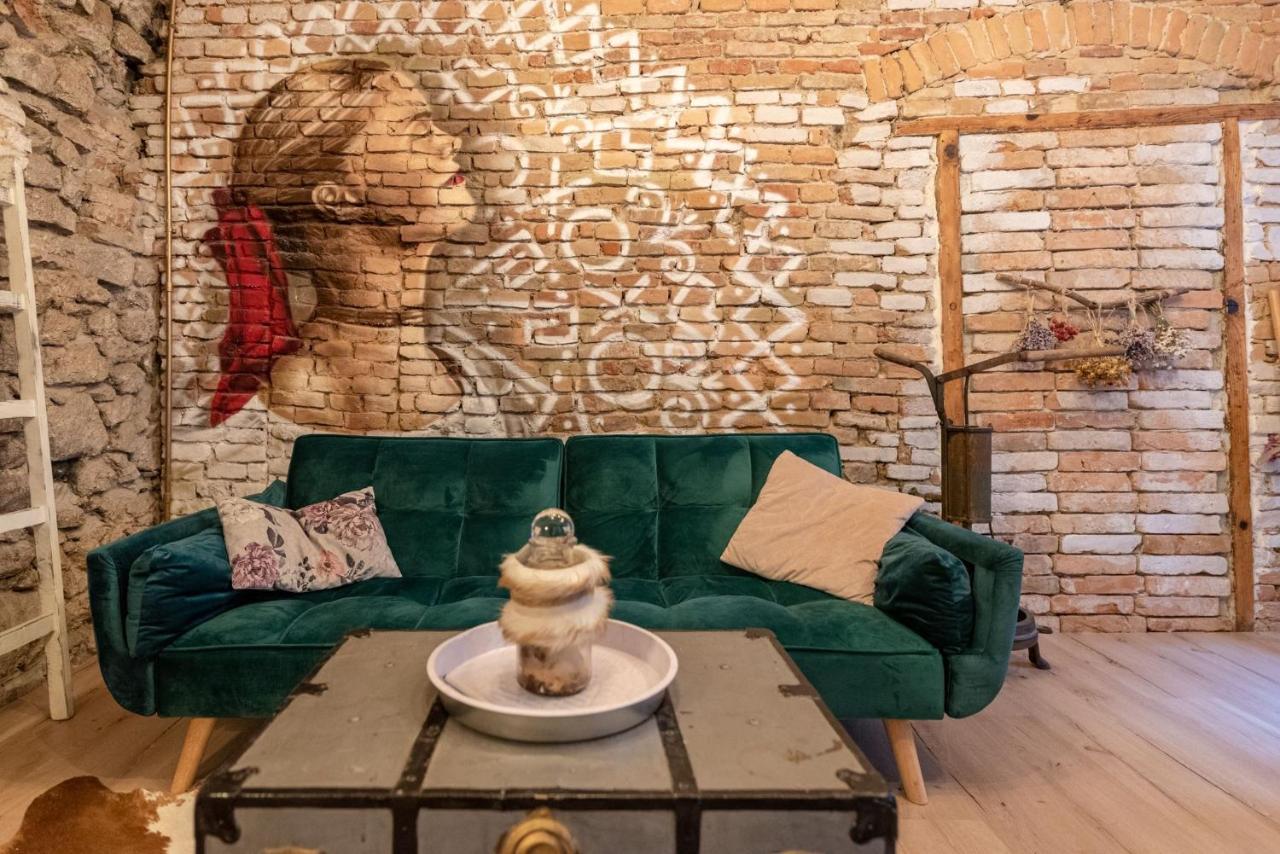 Accommodation At The Folklore Apartment Bratislava Exterior foto