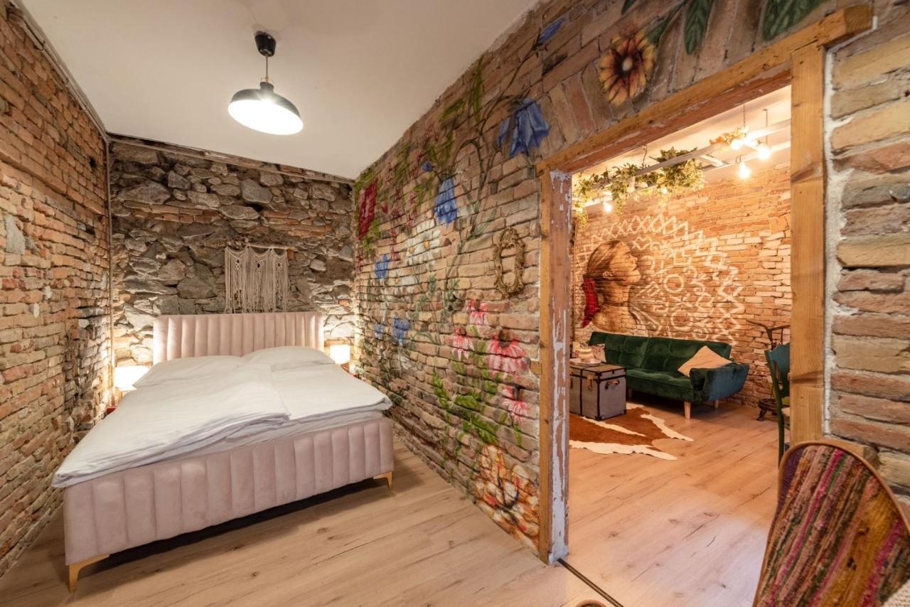 Accommodation At The Folklore Apartment Bratislava Exterior foto